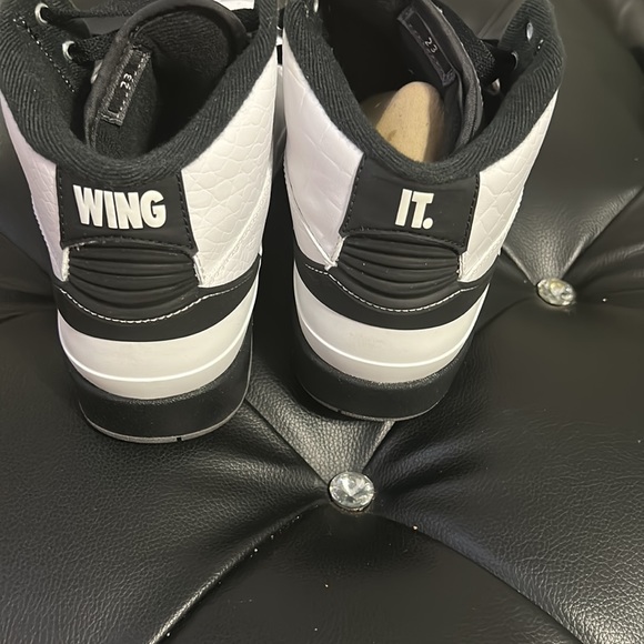 Retro 2 - Picture 3 of 5